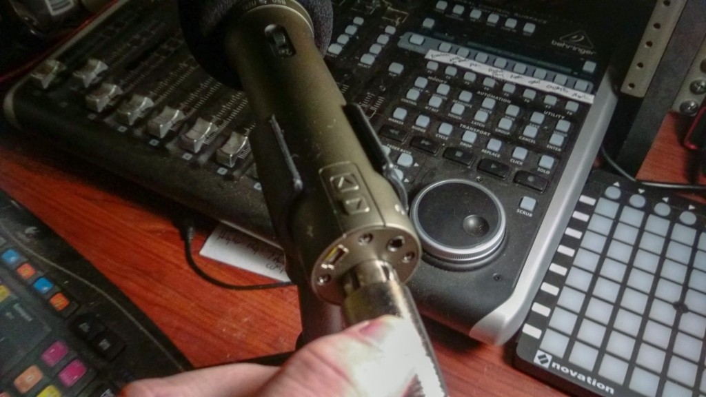 Connect XLR to Q2U